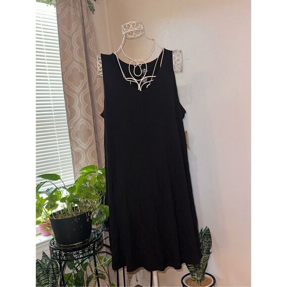 New With Tags Black simple yet elegant Beautiful ST. JOHN’S BAY Black Sheath Tie - Picture 1 of 7